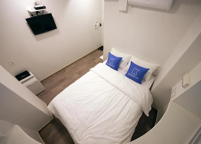 K-guesthouse Myeongdong 1 2*