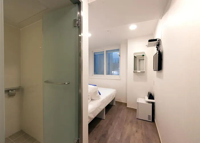 K-guesthouse Myeongdong 1 2*