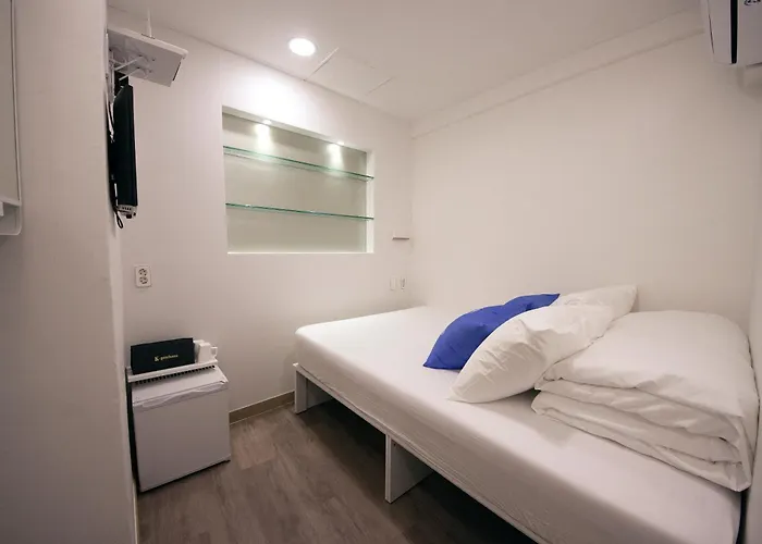 K-guesthouse Myeongdong 1 2*