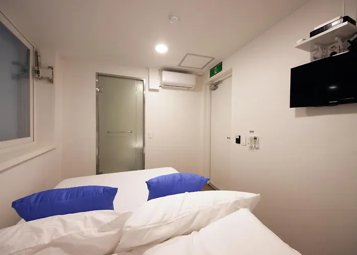 Casa de hóspedes K-guesthouse Myeongdong 1 2*